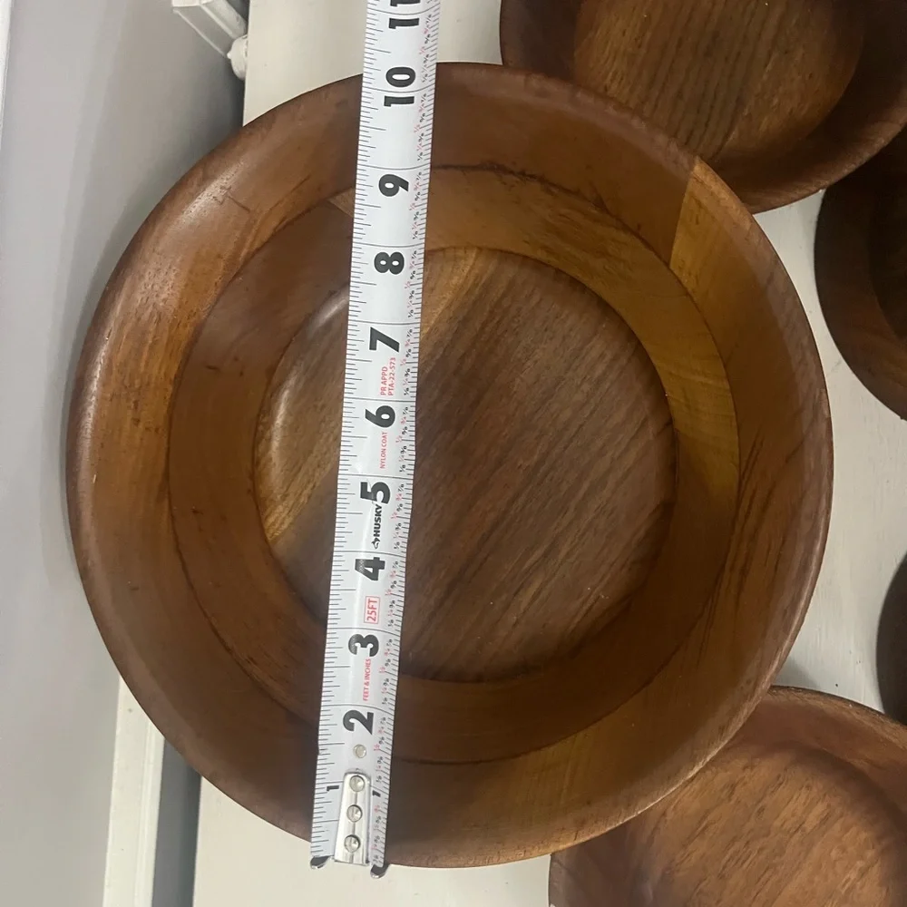 Elegant Wooden‎ Bowl Set